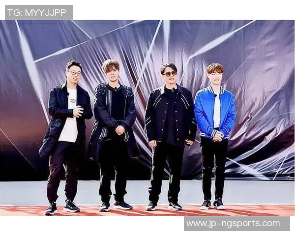 邻居的足球被整蛊了笑料百出引发的搞笑故事与意外反转